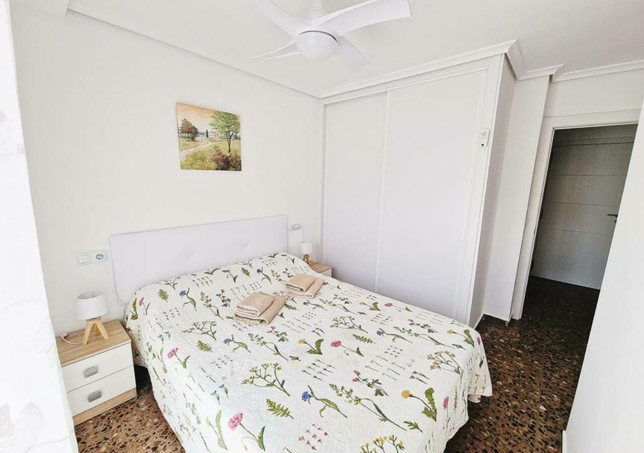Carmen Apartments Benidorm Luaran gambar